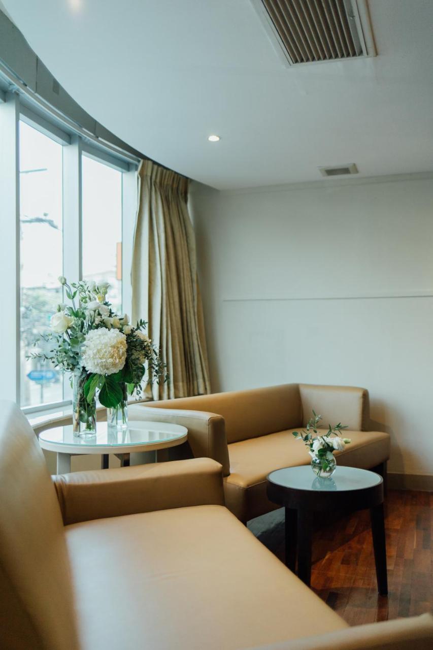 Seasons Siam Hotel Bangkok Exterior foto